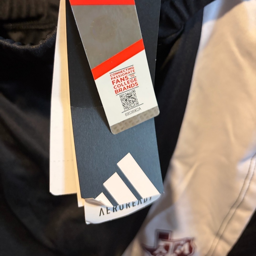 Adidas for Designed Training Woven NCAA Texas A&M University Athletic Shorts NWT - Picture 8 of 9